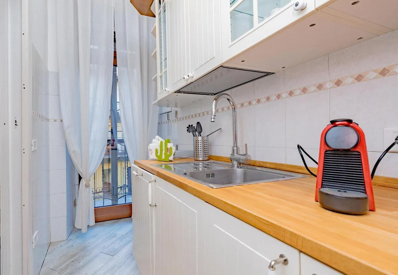 Apartment Turrohouse-Duomo 12 Minutes Away Italy