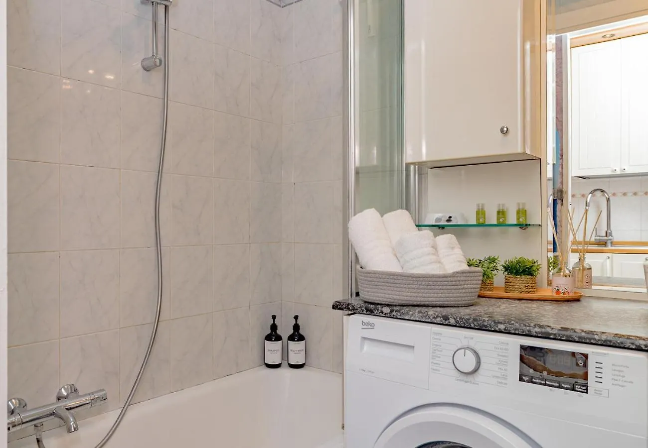 Apartment Turrohouse-Duomo 12 Minutes Away Italy